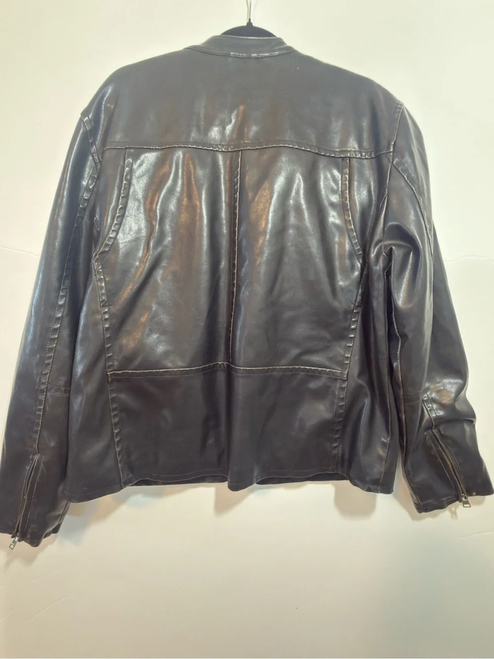 Vintage Levi's Men's Black Leather Jacket Faux Sherpa Lining Large pre-owned
